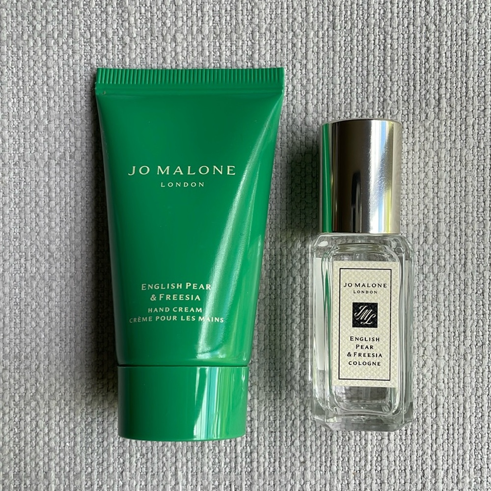 Jo Malone English Pear & Freesia hand cream & fragrance travel set
